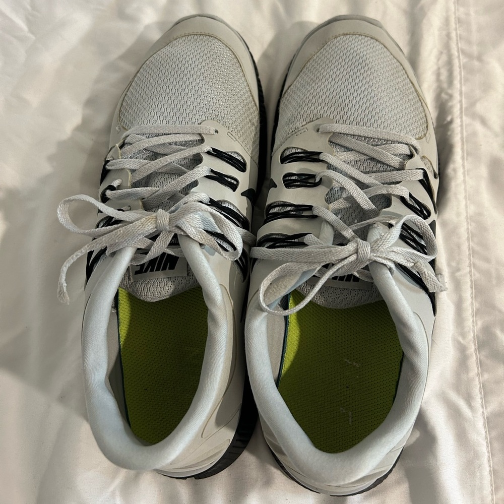 Nike Free 5.0 mens size 11.5 white and black shoes. - Picture 2 of 9